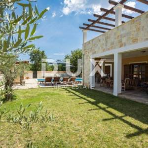 ISTRA,SVETVINČENAT - Rustikalna vila s bazenom