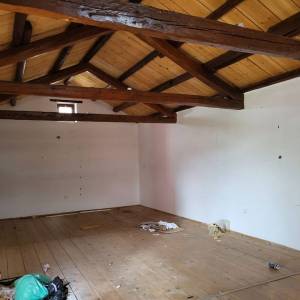 ISTRA.TINJAN - Dva kamena objekta 