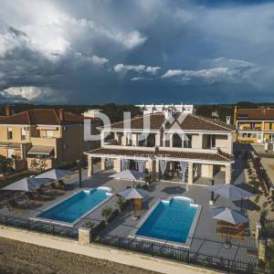 ISTRA,UMAG - Novogradnja 300 metara od mora
