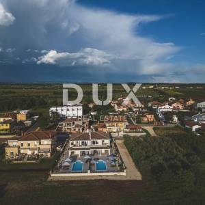ISTRA,UMAG - Novogradnja 300 metara od mora