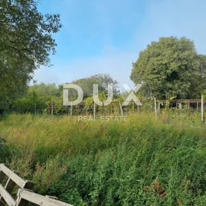 ISTRA,VALTURA - Građevinsko zemljište s objektom