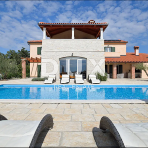 ISTRA,VIŠNJAN - Istarska vila okružena prirodom