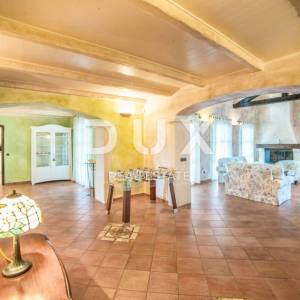 ISTRA,VIŠNJAN - Luksuzna kamena vila s bazenom