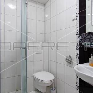 Izvanredna investicija u blizini grada Paga, 8 apartmana, 420 m2 stambenog prost