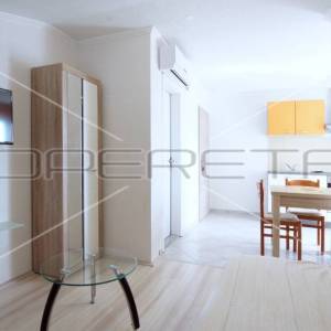 Izvanredna investicija u blizini grada Paga, 8 apartmana, 420 m2 stambenog prost