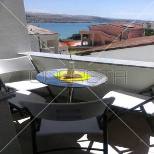 Izvanredna investicija u blizini grada Paga, 8 apartmana, 420 m2 stambenog prost