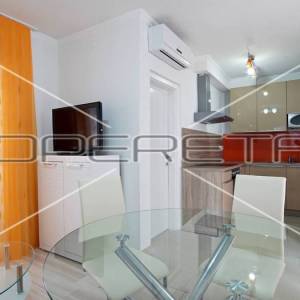 Izvanredna investicija u blizini grada Paga, 8 apartmana, 420 m2 stambenog prost