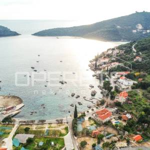 Izvanredna prilika: Građevinsko zemljište od 722m2, u Molunatu, blizu Dubrovnika