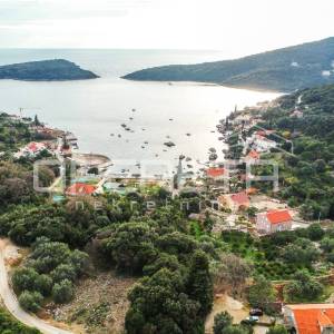 Izvanredna prilika: Građevinsko zemljište od 722m2, u Molunatu, blizu Dubrovnika