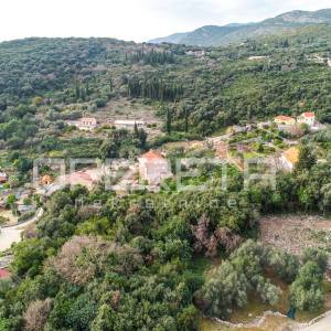 Izvanredna prilika: Građevinsko zemljište od 722m2, u Molunatu, blizu Dubrovnika