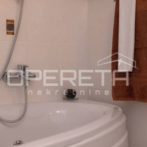 IZVRSNA PRILIKA! Komforna kuća s pogledom na more u Sumartinu, otok Brač – ideal