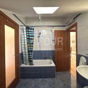 Jadranovo, 86.43m2, 1s+db, terasa s predivnim pogledom na more