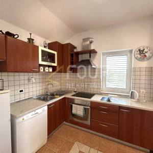 Jadranovo, 86.43m2, 1s+db, terasa s predivnim pogledom na more