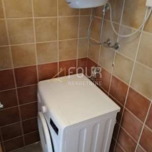 Jadranovo, 91.80m2 tavan uređen kao stan