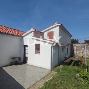 JADRANOVO - Apartmanska kuća s pogledom na more
