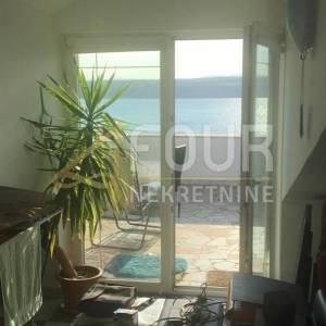 Jadranovo, dvoetažni stan od 106.20m2