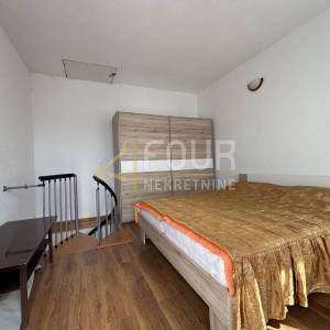 Jadranovo, dvojna kuća, 50m2, pogled na more