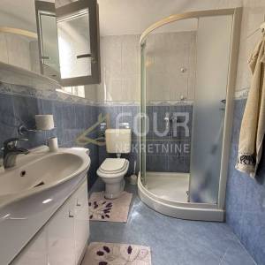 Jadranovo, dvojna kuća, 50m2, pogled na more