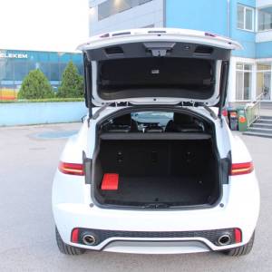 Jaguar E Pace 2.0D 180ks AUTOMATIK R-Dynamic 4x4 *NAVI,LED,KAMERA*