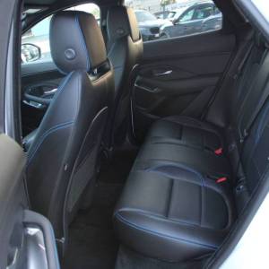 Jaguar E Pace 2.0D 180ks AUTOMATIK R-Dynamic 4x4 *NAVI,LED,KAMERA*