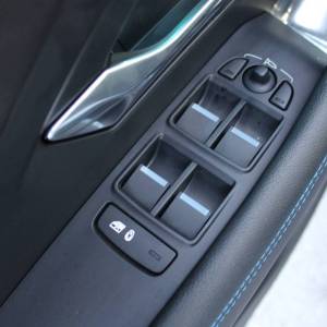 Jaguar E Pace 2.0D 180ks AUTOMATIK R-Dynamic 4x4 *NAVI,LED,KAMERA*