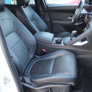 Jaguar E Pace 2.0D 180ks AUTOMATIK R-Dynamic 4x4 *NAVI,LED,KAMERA*