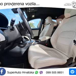 Jaguar E-Peace 2.0 AWD Aut. HSE R-Dynamic 250 KS, REG 07/26 ACC+360+GR SJED+LED