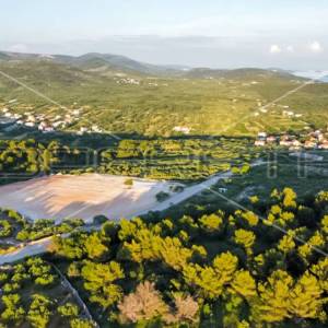 Jedinstvena prilika, poljoprivredno zemljište s pogledom na more, 12.938m2 

