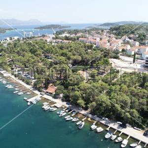 Jedinstvena prilika za investitore, zemljište u Korčuli s kućom