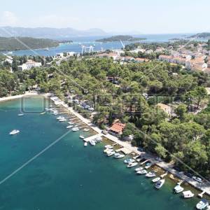 Jedinstvena prilika za investitore, zemljište u Korčuli s kućom