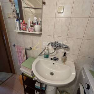 Jelenje, kuća u nizu - starina, P+1, okućnica