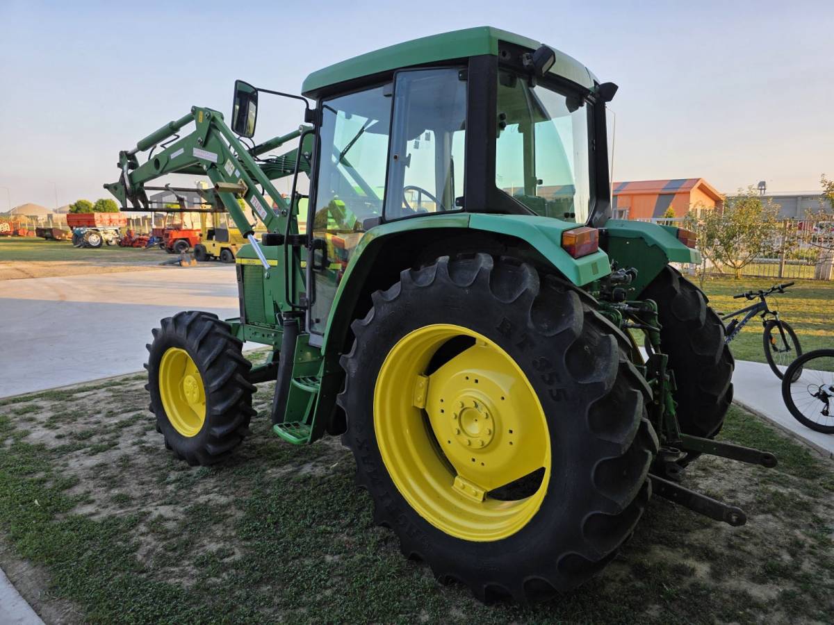 JOHN DEERE 6310 SA UTOVARIVAČEM,ZRAK