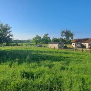 JURGA: građ zemljište 3500 m2 + PZ 1000 m2, priključci uz parcelu