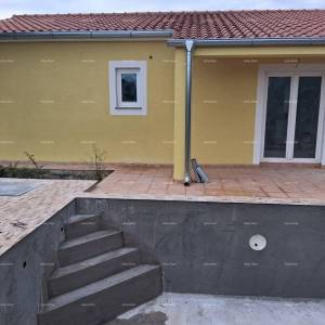 JURŠIĆI – Kuća s bazenom u blizu Juršići