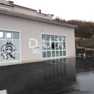 JUŠIĆI - poslovni prostor 220m2 + parking + garažni prostor (opcija)