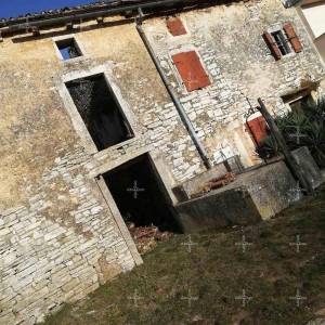 Kamena kuća za adaptciju