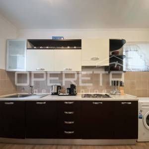 Kamena Vila s Apartmanima u Supetru - Savršena Investicija na Braču