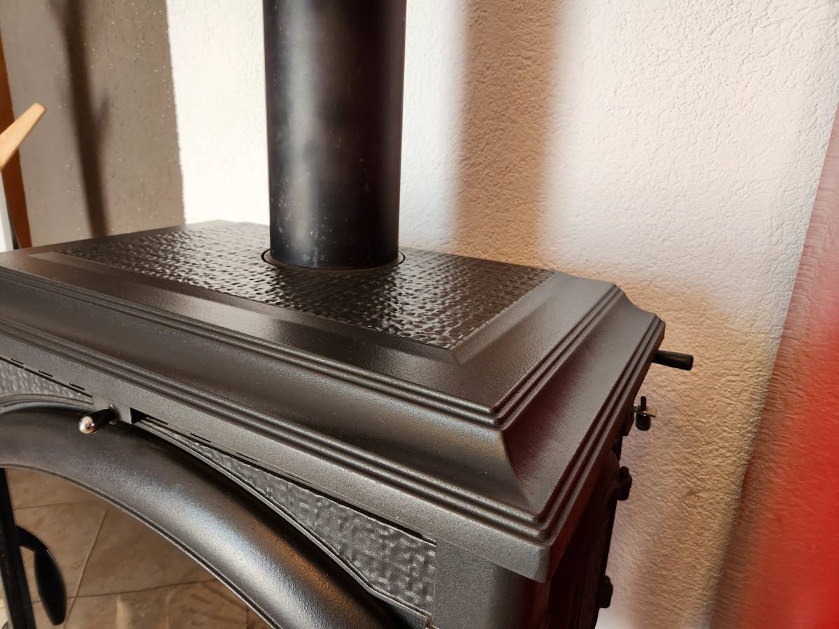 Kamin Nordica od lijevanog željeza