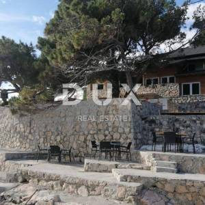 KARLOBAG - ugostiteljski objekt 1. RED DO MORA 420m2 + dvorište 176m2