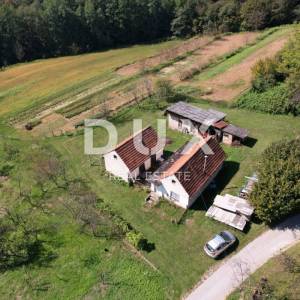 KARLOVAC, VELIKA JELSA - imanje s 2 kuće i gospodarskim objektom