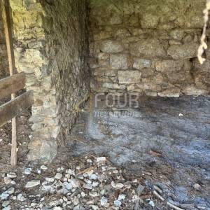 Karlovac, Vukova Gorica - okolica, drveni objekt na parceli 4.115m2