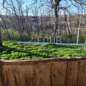 Karlovac, Vukova Gorica - okolica, drveni objekt na parceli 4.115m2