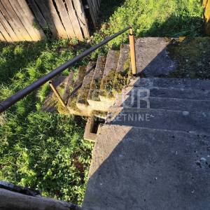 Karlovac, Vukova Gorica - okolica, drveni objekt na parceli 4.115m2
