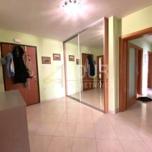 Kastav, 133.01m2, 3s+db i lođa, tavan 69.64m2
