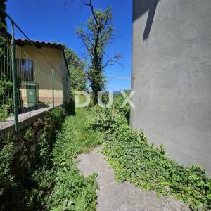 KASTAV, CENTAR -  kuća 246 m2 u starom gradu + okućnica 400m2