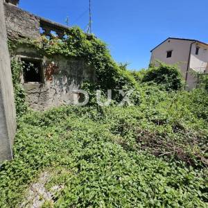 KASTAV, CENTAR -  kuća 246 m2 u starom gradu + okućnica 400m2
