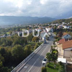 KASTAV- građevinsko zemljište 3200m2 s pogledom na more za poslovno- stambenu ili stambenu zgradu– stanove/ obiteljsku kuću/ vi...