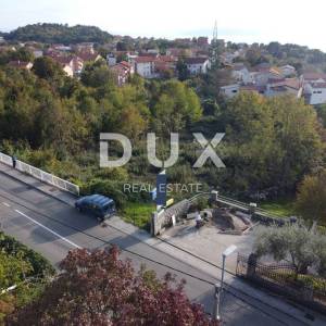 KASTAV- građevinsko zemljište 3200m2 s pogledom na more za poslovno- stambenu ili stambenu zgradu– stanove/ obiteljsku kuću/ vi...