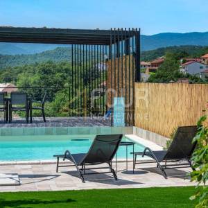 Kastav, izvrsna novogradnja s bazenom, 282m2, garaža