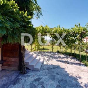 KASTAV - Jedinstvena vila s veličanstvenom okućnicom